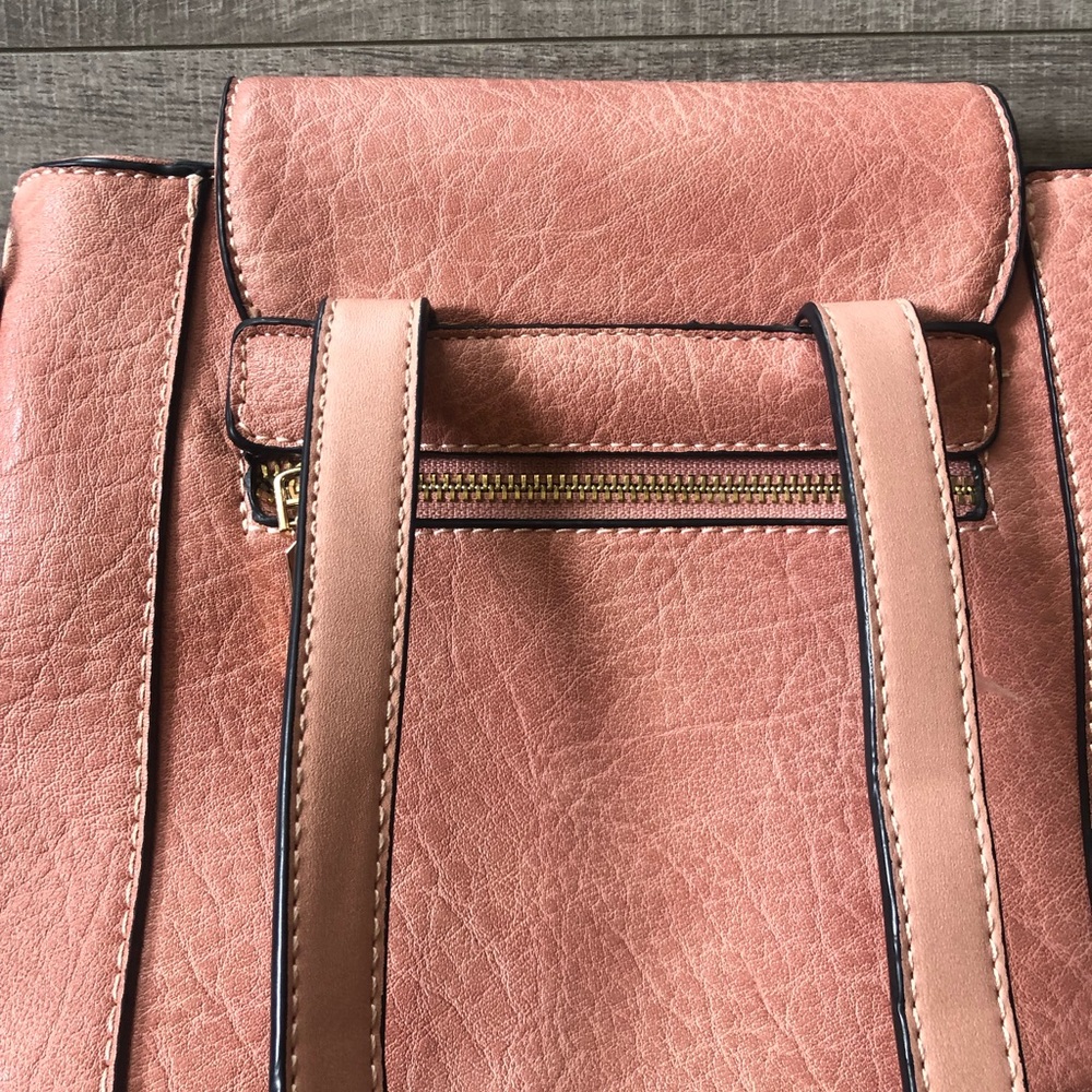 Purse / Backpack - Picture 7 of 8